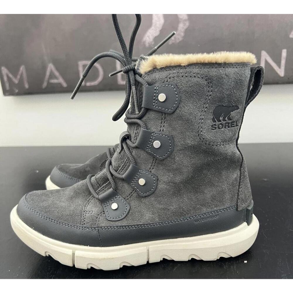 Sorel Women's Gray Suede Winter Boots with Fur Lining - 7.5
